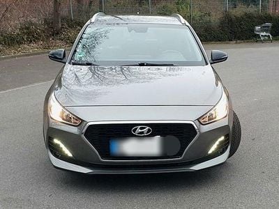 Gebraucht Hyundai i30 YES! 120 PS (88 kW) 2020 Grau Kombi