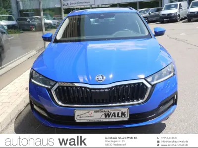 Gebraucht Skoda Octavia Ambition 150 PS (110 kW) 2023 Blau Kombi