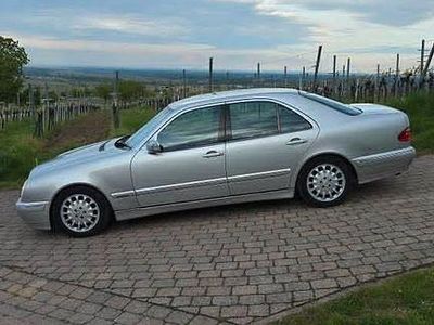 Mercedes E240
