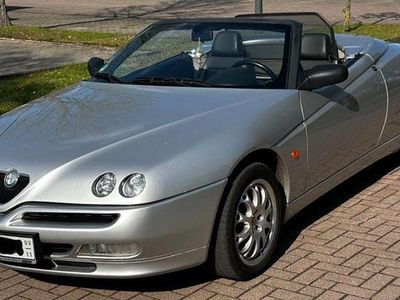 Gebraucht Alfa Romeo Spider 150 PS (110 kW) 2001 Silber Cabrio