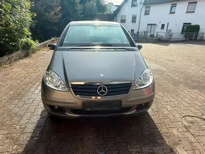 Gebraucht Mercedes A150 95 PS (69 kW) 2005 Silber Kleinwagen