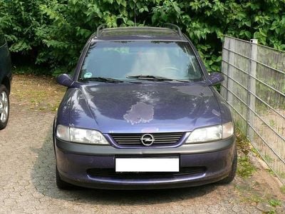 Gebraucht Opel Vectra 101 PS (74 kW) 1997 Blau Kombi