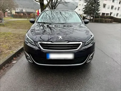 Gebraucht Peugeot 308 SW Allure 120 PS (88 kW) 2016 Andere farben Kombi