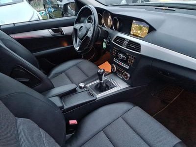 Gebraucht Mercedes C200 Avantgarde 136 PS (100 kW) 2011 Schwarz Kombi