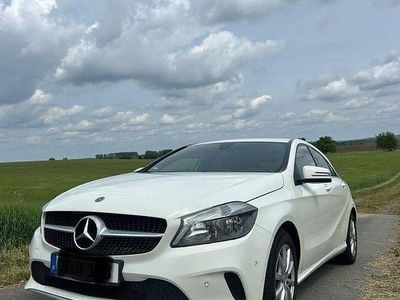 Gebraucht Mercedes A200 Edition 136 PS (100 kW) 2017 Weiß Limousine