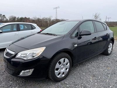 Gebraucht Opel Astra 140 PS (102 kW) 2011 Schwarz Limousine