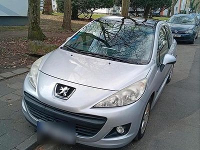 Gebraucht Peugeot 207 105 PS (77 kW) 2011 Silber Limousine