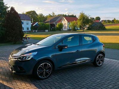 Gebraucht Renault Clio IV Intens 90 PS (66 kW) 2019 Grau Kleinwagen