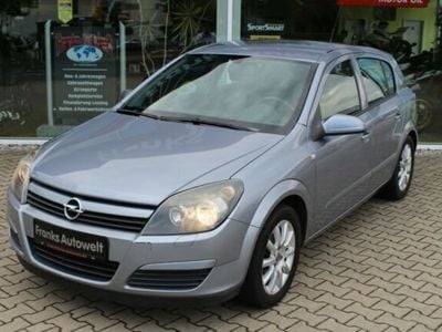 Silber metallic Gebraucht 2004 Opel Astra Enjoy Limousine | 1.850 € (Fairer Preis)