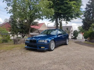 Gebraucht BMW 320 M Sport 150 PS (110 kW) 1997 Blau Limousine