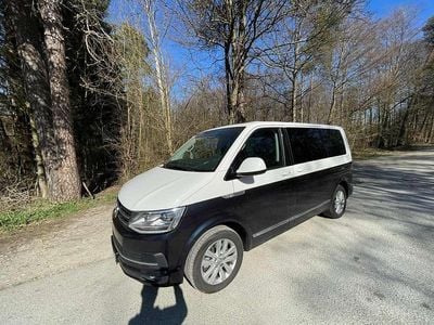 Gebraucht VW Multivan Highline 204 PS (150 kW) 2017 Weiß Van / Kleinbus