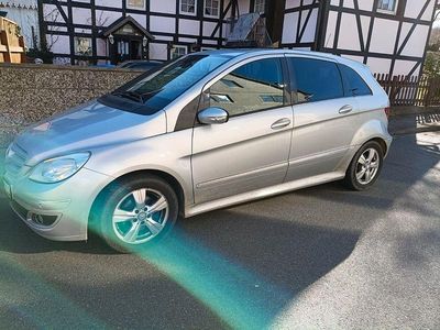 Gebraucht Mercedes B200 136 PS (100 kW) 2007 Schwarz Van / Kleinbus