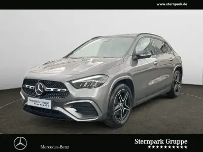 Gebraucht Mercedes GLA180 AMG 136 PS (100 kW) 2024 Lack mountaingrau SUV