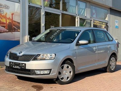 Gebraucht Skoda Rapid Ambition 105 PS (77 kW) 2014 Grau Kleinwagen