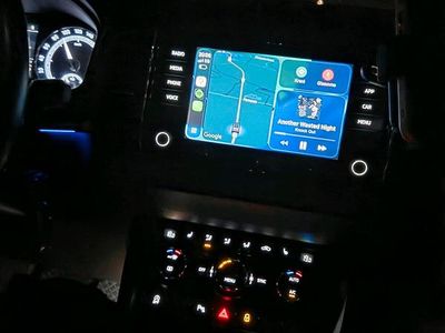 Gebraucht Skoda Karoq 116 PS (85 kW) 2019 Schwarz SUV