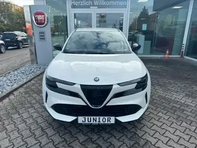 Gebraucht Alfa Romeo Junior Edizione Speciale 136 PS (100 kW) 2025 Weiß SUV