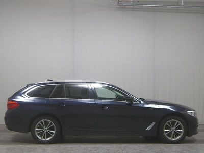 Gebraucht BMW 520 Performance 190 PS (139 kW) 2019 Blau Kombi