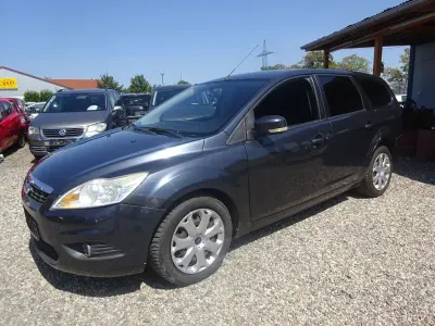 Gebraucht Ford Focus Style 110 PS (80 kW) 2009 Grau Limousine