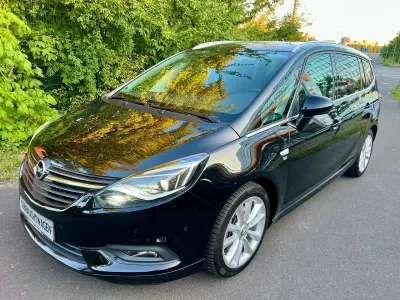 Gebraucht Opel Zafira Tourer Business Innovation 170 PS (125 kW) 2017 Onyx schwarz Van / Kleinbus