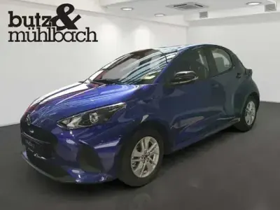 Gebraucht Mazda 2 Center-Line 116 PS (85 kW) 2024 Blau (glass blue) (metallic) Limousine