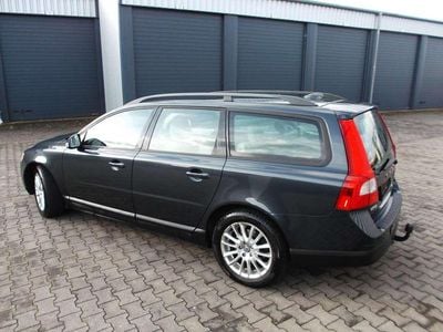 Gebraucht Volvo V70 145 PS (106 kW) 2008 Grauschwarzmetallic. Kombi