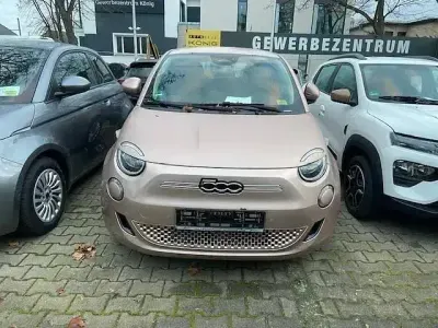 Brugt Fiat 500e 86 kW (118 HK) 2023 Guld Sedan