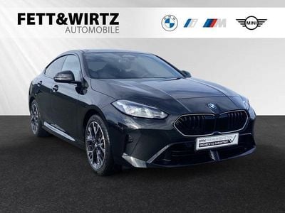 Gebraucht BMW 220 M Sport 163 PS (119 kW) 2025 Saphirschwarz metallic Limousine