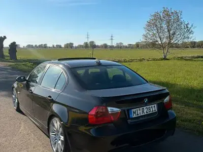 Brugt BMW 325 M Sport 218 HK (160 kW) 2005 Sort Sedan