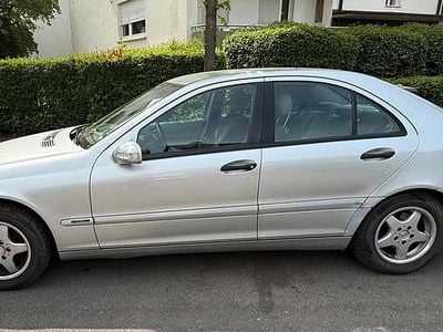 Second-hand Mercedes C200 104 CP (76 kW) 2001 Gri Berlinǎ