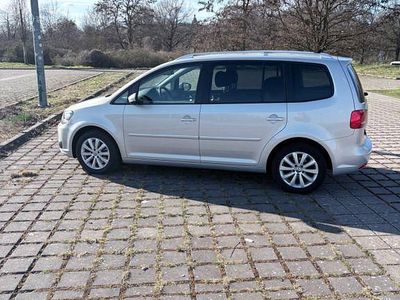 Gebraucht VW Touran Highline 140 PS (102 kW) 2013 Beige Van / Kleinbus