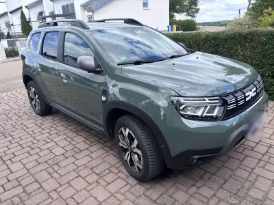 Gebraucht Dacia Duster Journey 150 PS (110 kW) 2023 Grün SUV