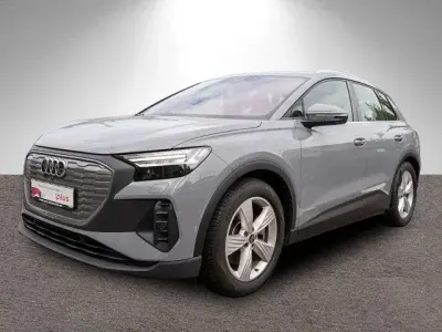 Gebraucht Audi Q4 e-tron S-Line 194 kW (265 PS) 2023 Kieselgrau SUV