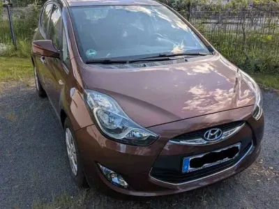Gebraucht Hyundai ix20 Comfort 125 PS (91 kW) 2013 Braun Kleinwagen