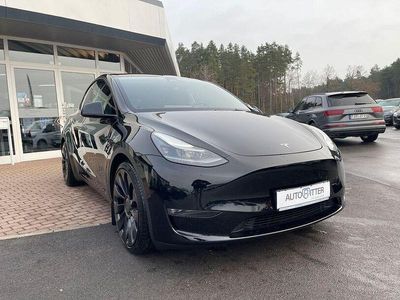 Unbekannt (metallic) Gebraucht 2022 Tesla Model Y Performance SUV | 38.790 € (Fairer Preis)