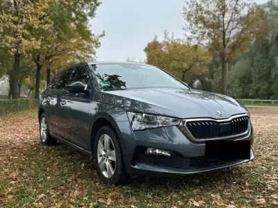 Gebraucht Skoda Scala Ambition 115 PS (84 kW) 2020 Grau Kleinwagen