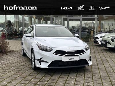 Gebraucht Kia Ceed Vision 101 PS (74 kW) 2024 Carraraweiss Kleinwagen