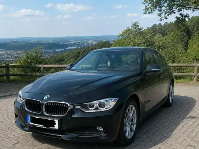Gebraucht BMW 320 184 PS (135 kW) 2013 Schwarz Limousine