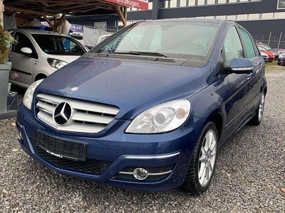 Gebraucht Mercedes B180 109 PS (80 kW) 2011 Blau Van / Kleinbus