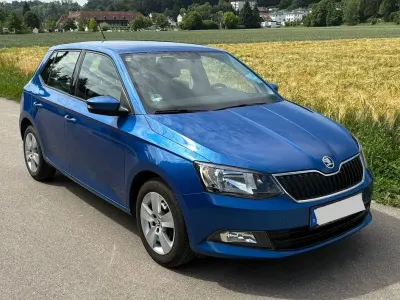 Gebraucht Skoda Fabia Ambition 90 PS (66 kW) 2016 Blau Limousine