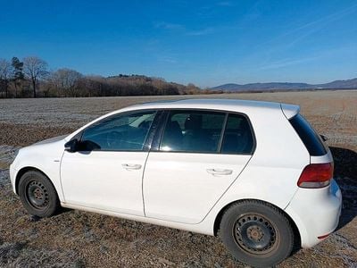 Gebraucht VW Golf VI Match 122 PS (89 kW) 2012 Weiß Kleinwagen