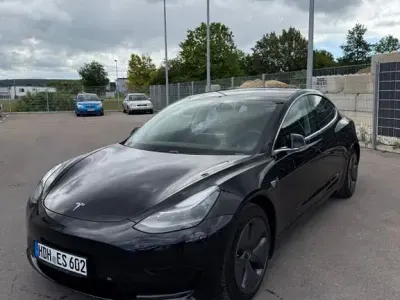 Gebraucht Tesla Model 3 Standard Range Plus 225 kW (306 PS) 2020 Schwarz Limousine
