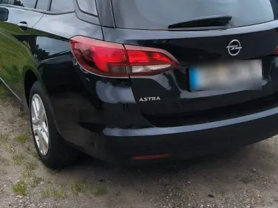 Gebraucht Opel Astra 110 PS (80 kW) 2018 Blau Kombi