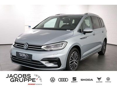 Silber Gebraucht 2024 VW Touran R-line Van / Kleinbus | 35.940 € (Fairer Preis)