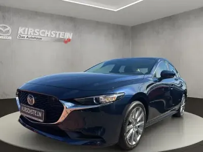 Używany Mazda 3 Exclusive 122 KM (89 kW) 2024 Niebieski Sedan/Limuzyna