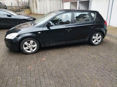 gebraucht Kia Ceed 1.6 Crdi/ TÜV 12/2025