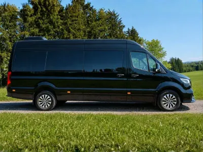 Gebraucht Mercedes Sprinter 190 PS (139 kW) 2025 Schwarz Van