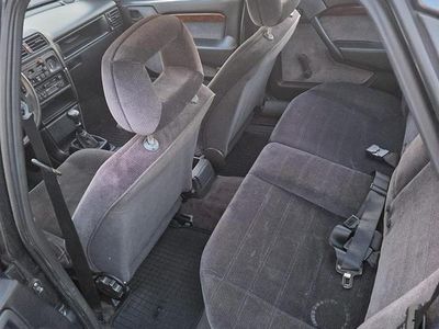 Gebraucht Opel Vectra 75 PS (55 kW) 1989 Schwarz Kleinwagen