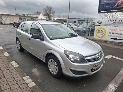 Gebraucht Opel Astra Selection 90 PS (66 kW) 2009 Silber Limousine