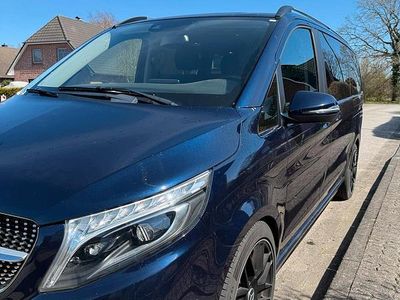 Gebraucht Mercedes V300 AMG 239 PS (175 kW) 2019 Blau Van / Kleinbus