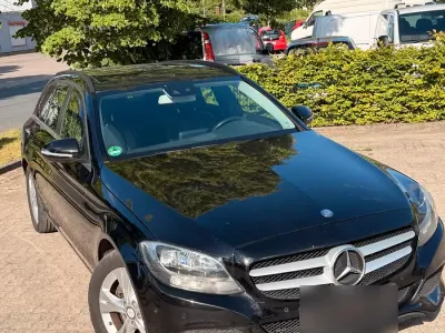 Gebraucht Mercedes C220 170 PS (125 kW) 2014 Schwarz Kombi
